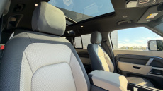 Land Rover Defender 3.0 D250 X-Dynamic SE 110 5dr Auto Diesel Estate